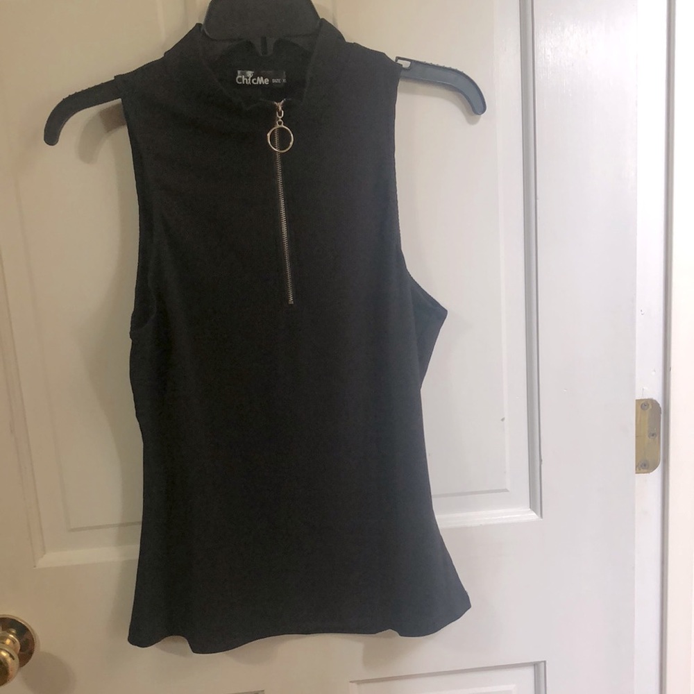 Chic Me black sleeveless w  zipper XL fits small